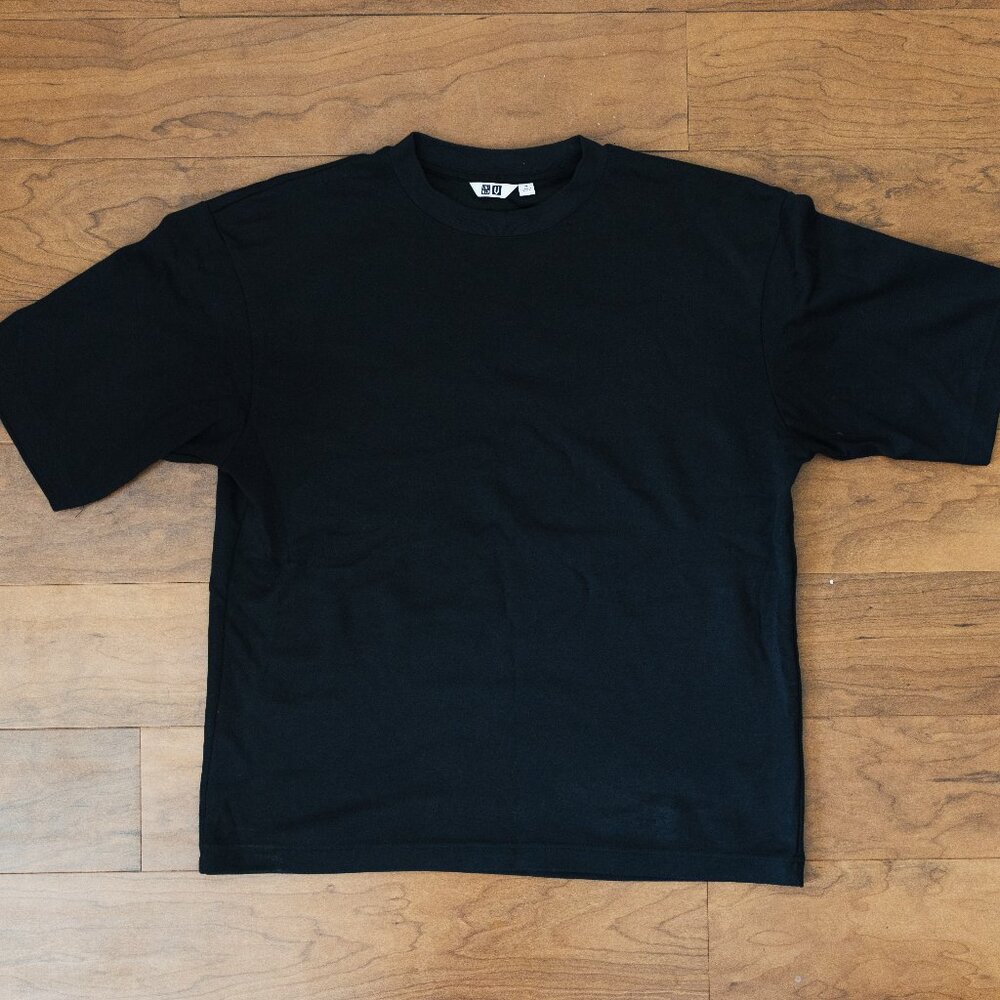 Uniqlo Tshirt Airism Black Size Medium
